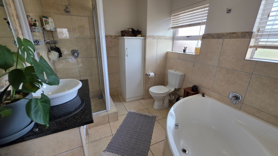 3 Bedroom Property for Sale in Island View Western Cape